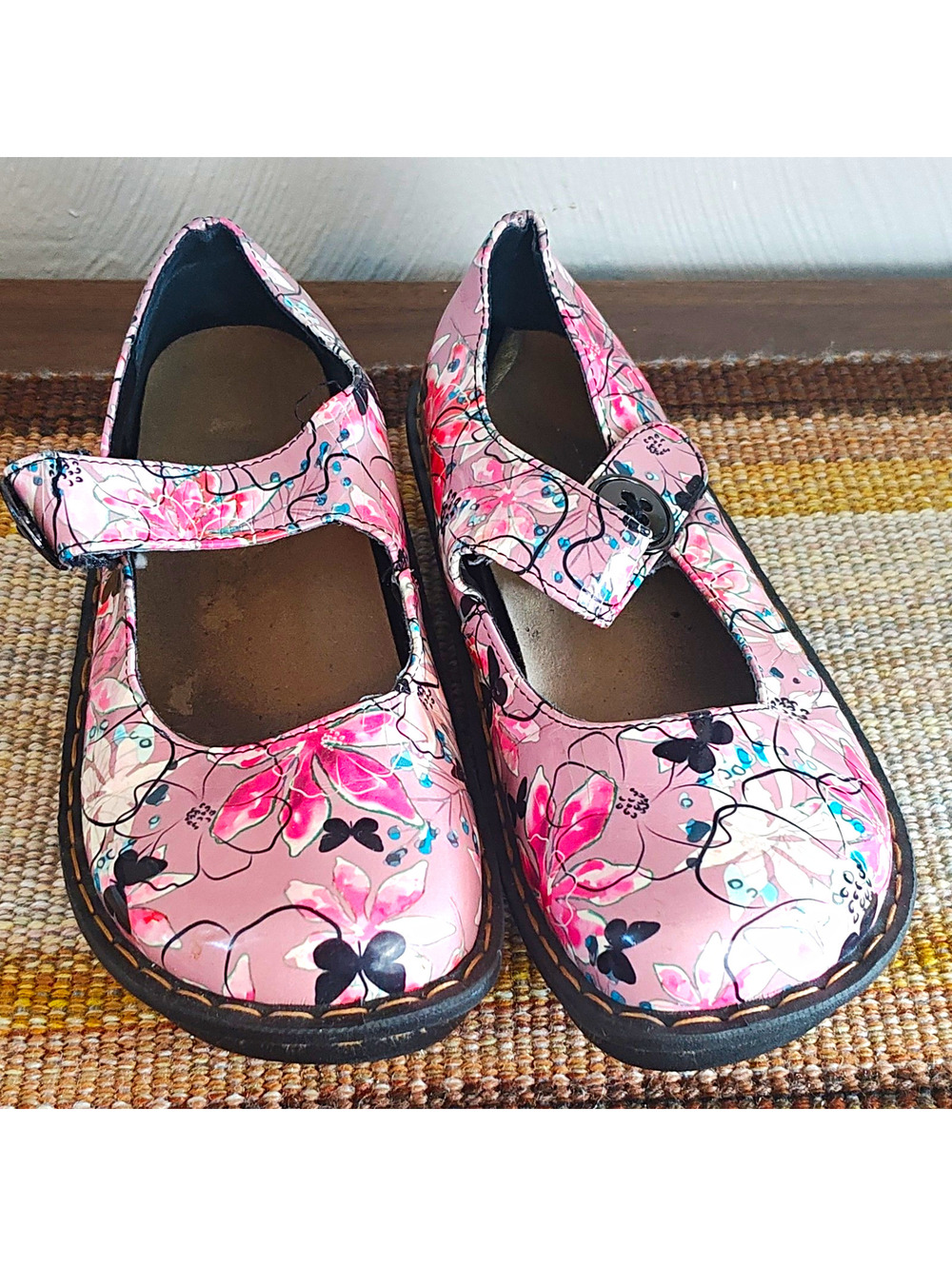 women's  Pink Floral Mary Jane Flats Slip Resistant US 6 Ingaro
